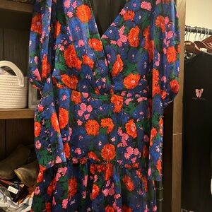 WAYF NEW dress size Large!